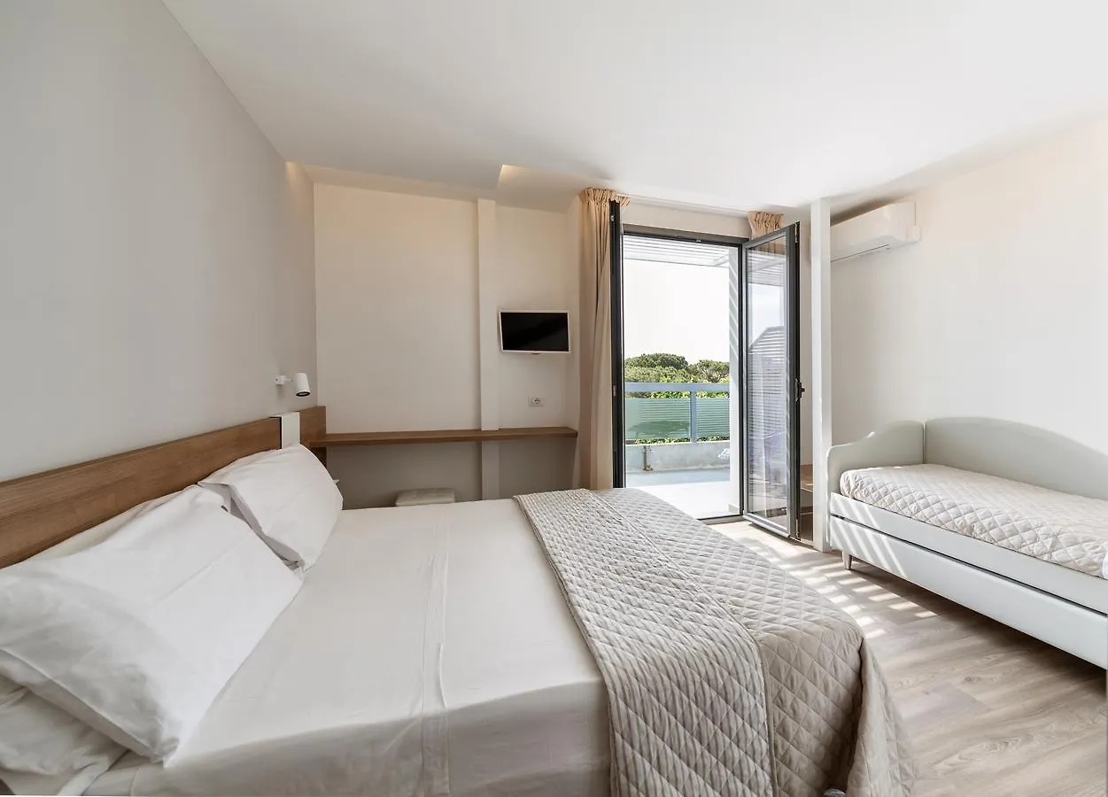 Riccione Beach Hotel-Vero'Boutique Hotel- 2*,